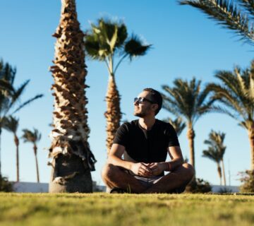 Uae life 360x320